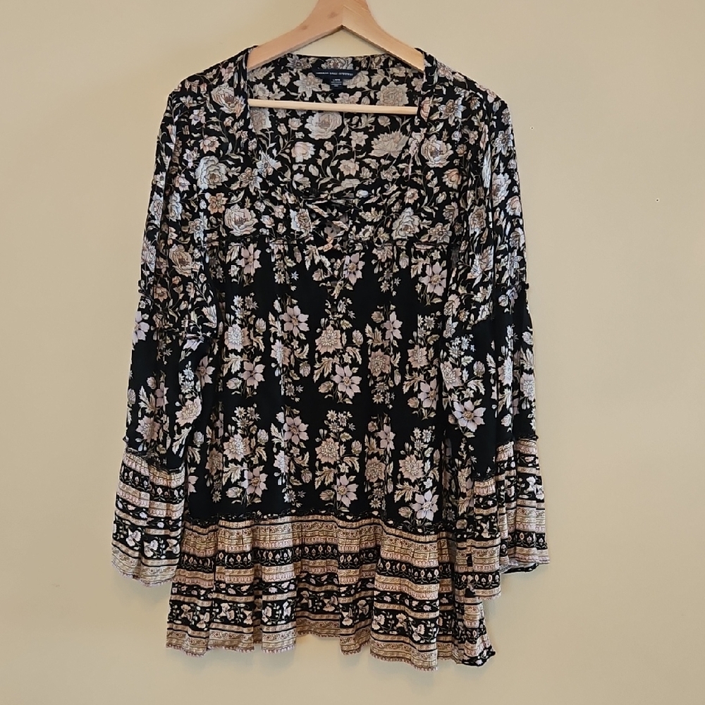 American Eagle Outfitters Black Floral Blouse